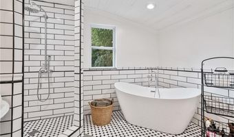 104 Cherry St, Adairsville, GA 30103