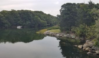 15 1st St, Bourne, MA 02532