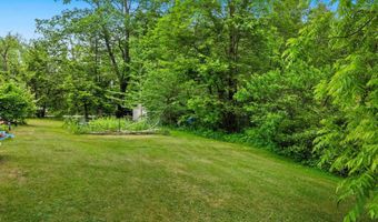 648 Raymond Rd, Chester, NH 03036