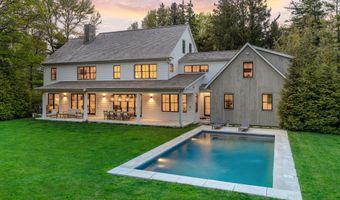 13 Sunswyck Rd, Darien, CT 06820