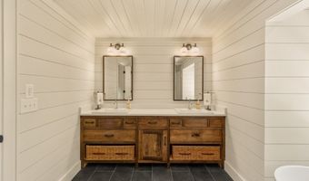 1177 Hicks Rd, Highlands, NC 28741