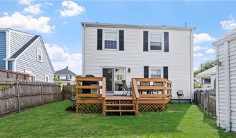 21 Brookwood Rd, Cranston, RI 02920