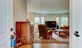 78 Wendover Ct, Bedminster, NJ 07921