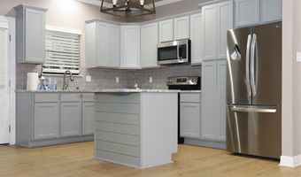 901 Lee St, Benton, LA 71006