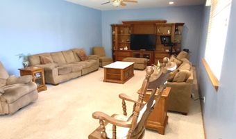 1056 Deertrail Ct, Antioch, IL 60002