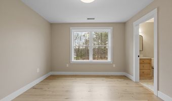385 Green Rd, Bolton, MA 01740