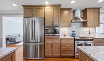 4 Brookfield Ct, Cheshire, CT 06410