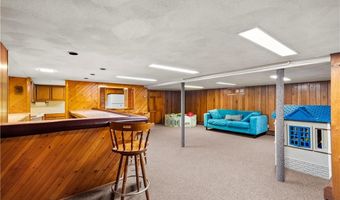 17 Golini Dr, Johnston, RI 02919