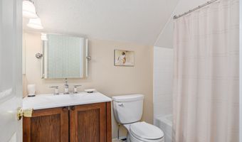 3 Red Barn Ln, Brookfield, CT 06804