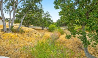 500 Pompadour Dr, Ashland, OR 97520