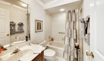 1819 N Normandy Ct, Arlington Heights, IL 60004