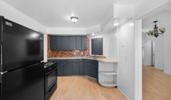 86 W Main St 2, Bergenfield, NJ 07621