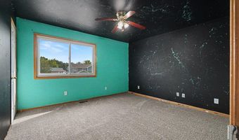 915 Kansas Ave, Berthoud, CO 80513