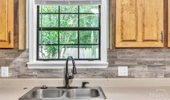 122 Tyson Ln, Allenhurst, GA 31301