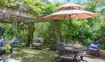 13 Hampton Ln, Amagansett, NY 11930