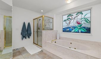 915 Timber Glen Ln, Ballwin, MO 63021