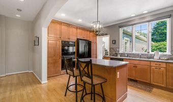 2736 Aspen Ct, Ann Arbor, MI 48108