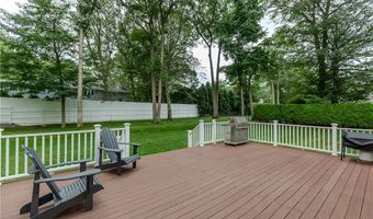 11 Raven Cir, Cranston, RI 02921