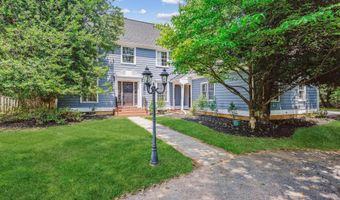 8201 HECTIC HILL Ln, Rockville, MD 20854