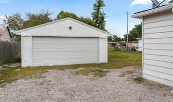 672 W Cherry St, Austin, IN 47102