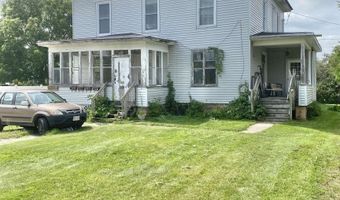 237 MILL St, Algoma, WI 54201