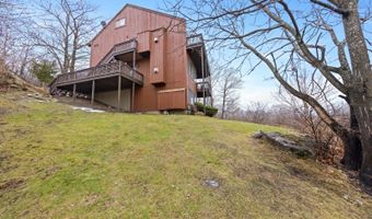 1 Baltusrol Ct 2, Alloway, NJ 07462