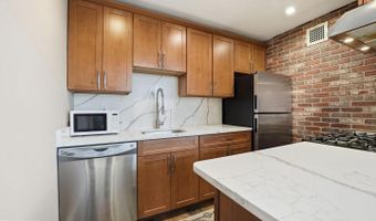 4390 LORCOM Ln #402, Arlington, VA 22207