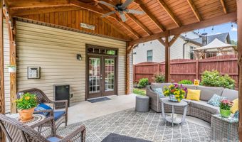 8 Mallard Run Dr, Arden, NC 28704