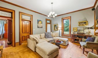 527 E High St, Ashley, OH 43003