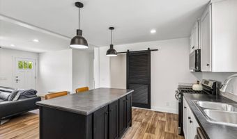 7368 NE BERWICK Dr 2, Ankeny, IA 50021