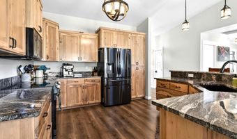 91403 Marbrook Ln, Blue River, OR 97413