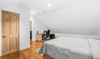 2360 S ARLINGTON RIDGE Rd, Arlington, VA 22202