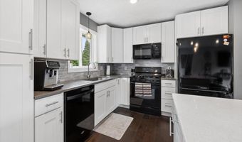 14390 Exley Ln, Apple Valley, MN 55124