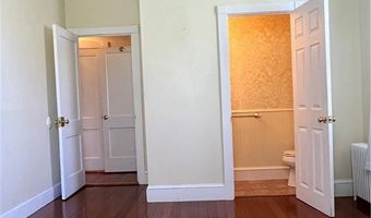 167 Coggeshall Ave B, Newport, RI 02840