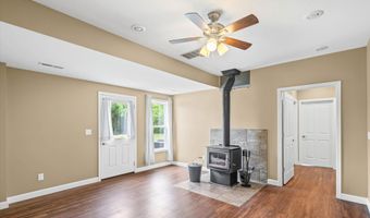 5704 County Road 262, Auxvasse, MO 65231
