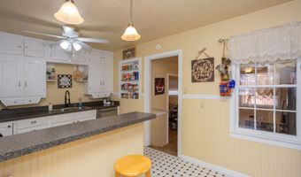912 S 6th St, Artesia, NM 88210