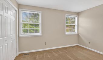 1202 VIKING Dr N, Arnold, MD 21012