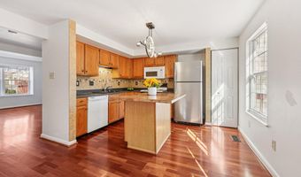 43494 POSTRAIL Sq, Ashburn, VA 20147