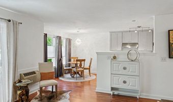 2214 McCall Dr, Ashland, OR 97520