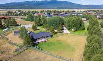 68 KELLY Ln, Alpine, WY 83128