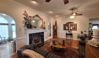 250 Weatherly Dr, Baxley, GA 31513