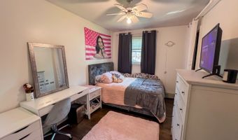25 S Valley Rd, Bayonne, NJ 07035