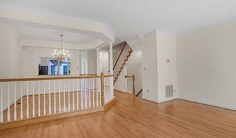 1975 N ADAMS St, Arlington, VA 22201