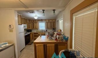 911 W Fox St, Carlsbad, NM 88220