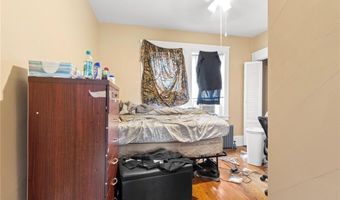 9 Southern St, Cranston, RI 02920