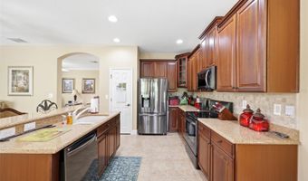 107 SILVER FALLS DR Dr, Apollo Beach, FL 33572