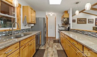 79 Sunset Loop, Cascade, ID 83611