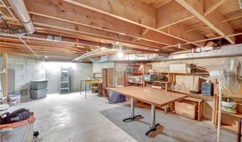 61 Caesar Blvd, Amherst, NY 14221