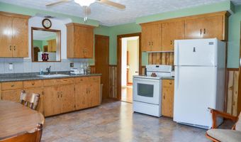 499 W River Rd, Augusta, ME 04330