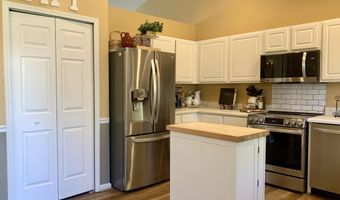 785 Thornbird Cir, Boiling Springs, SC 29316